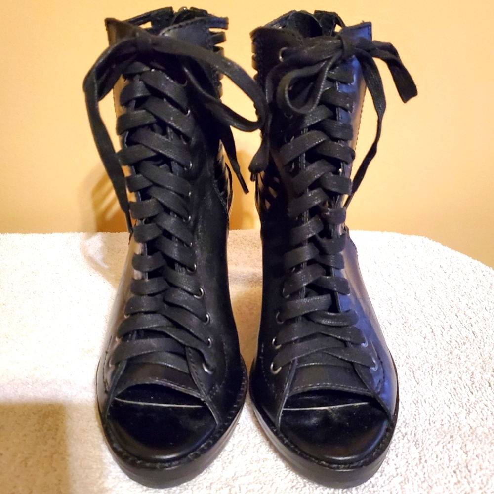 BCBG Ladies Shoes